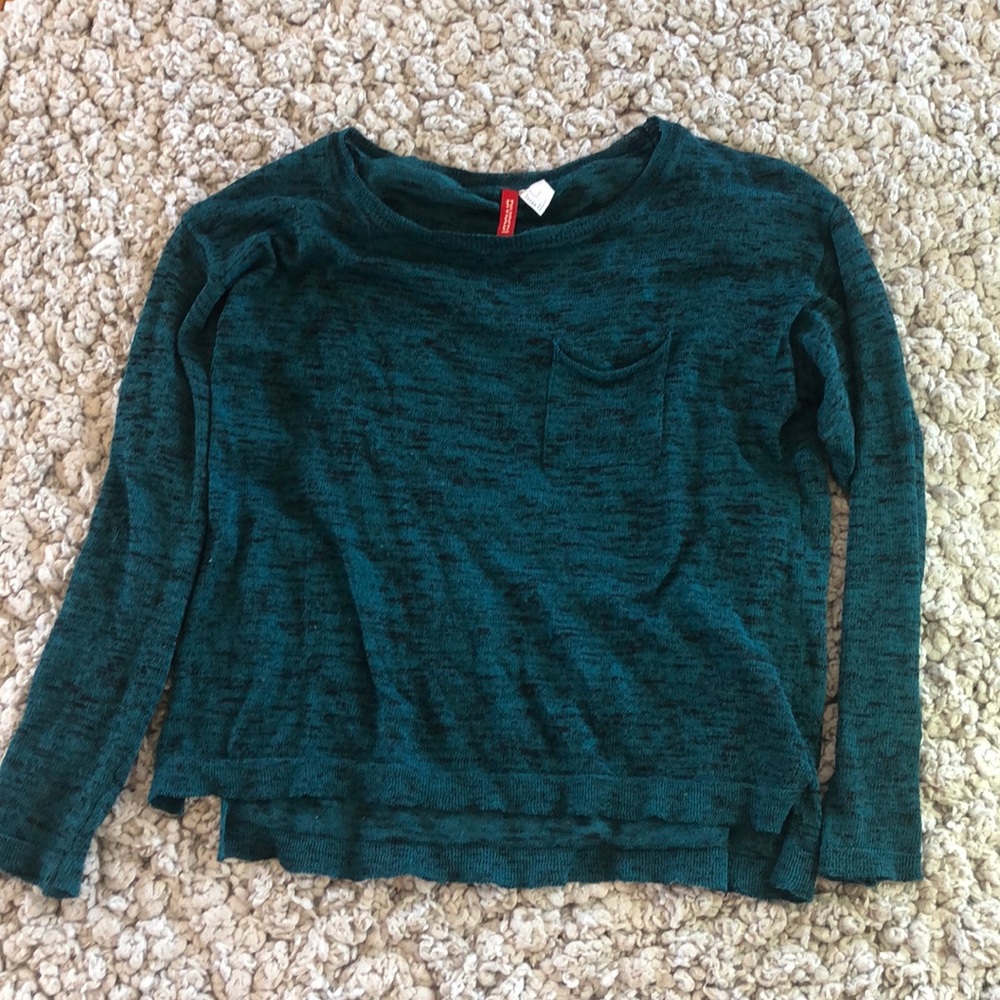 Green/black sweater